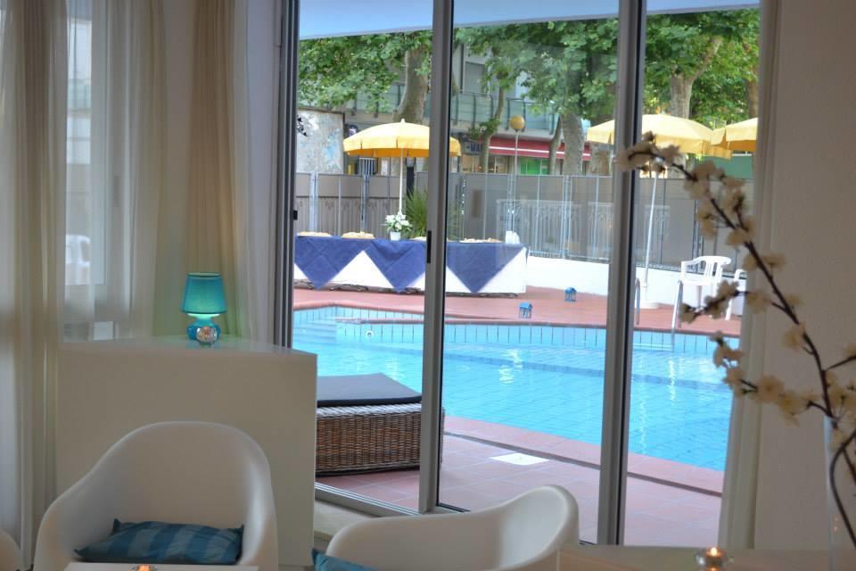 Hotel Mario Чезенатико Екстериор снимка