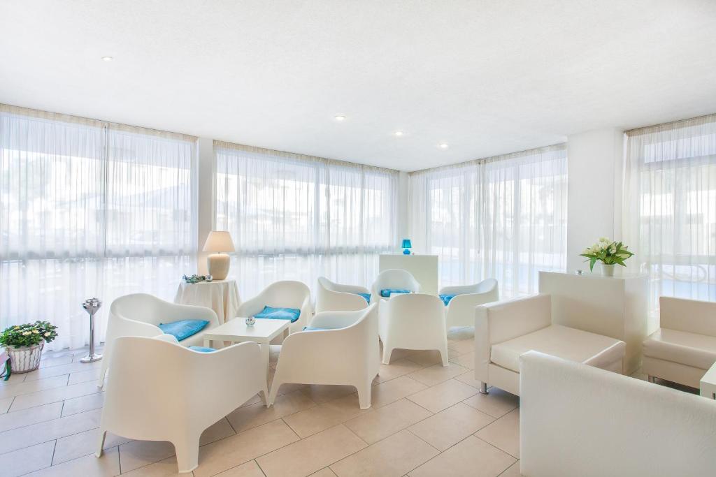 Hotel Mario Чезенатико Екстериор снимка